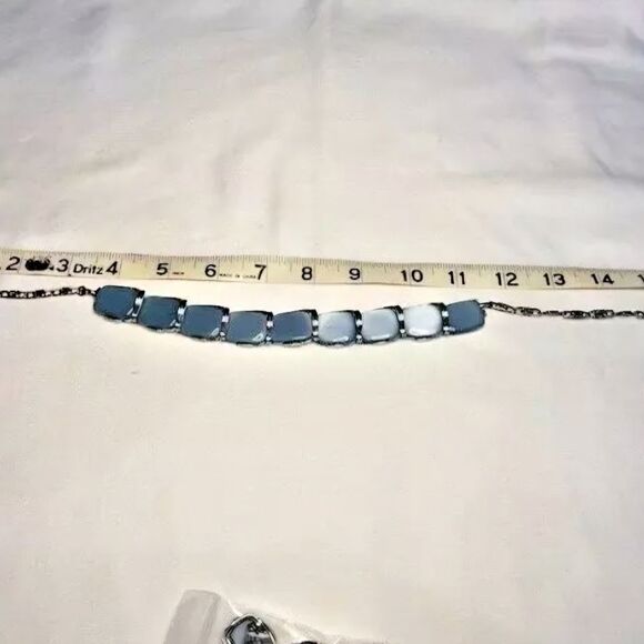 Vintage Lisner Necklace with matching Earrings - Stunning! - Picture 3 of 8